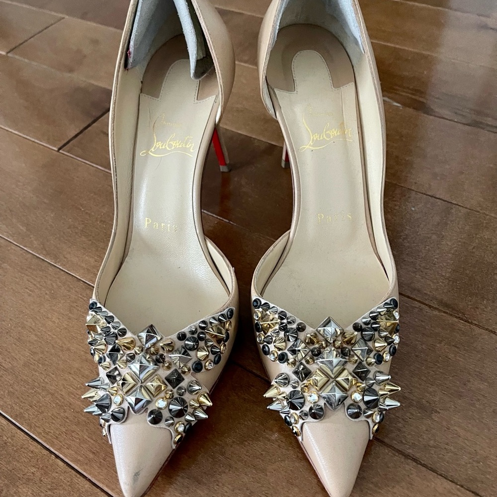 ♥️Christian Louboutin size 6.5 heels- offers welcomed!!!!!♥️